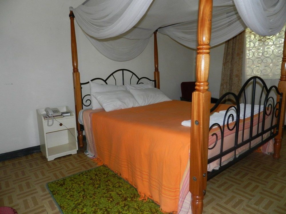 Hibiscus Guest House 奈洛比 外观 照片